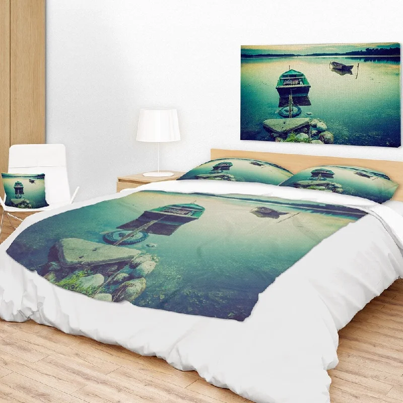 Microfiber blankets that are durable and easy to care forDesignart 'Boats in Vintage Style Lake' Boat Throw Blanket Microfiber blankets that are durable and easy to care forDesignart 'Boats in Vintage Style Lake' Boat Throw Blanket