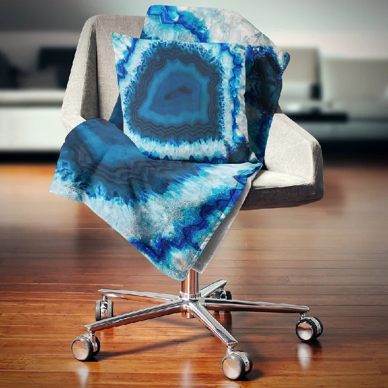 Synthetic fiber blend blankets for a budget - friendly choiceDesignart 'Brazilian Thunder Egg' Abstract Throw Blanket Synthetic fiber blend blankets for a budget - friendly choiceDesignart 'Brazilian Thunder Egg' Abstract Throw Blanket