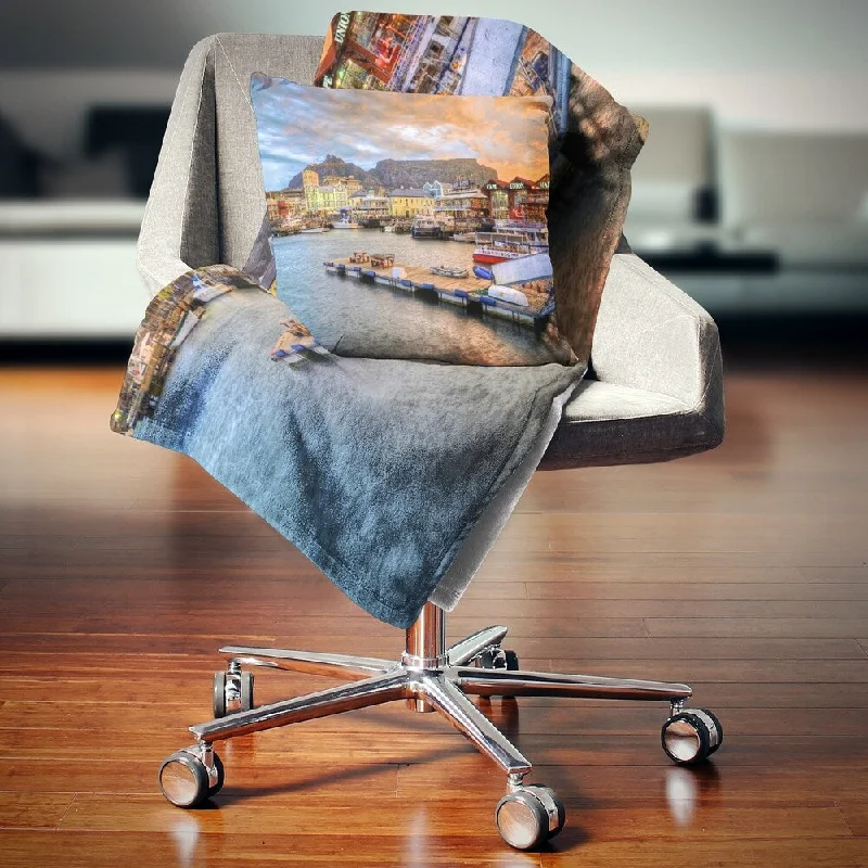 Fleece blankets for a cozy and plush textureDesignart 'Cape Town Waterfront at Sunset' Modern Landscape Fleece Throw Blanket Fleece blankets for a cozy and plush textureDesignart 'Cape Town Waterfront at Sunset' Modern Landscape Fleece Throw Blanket