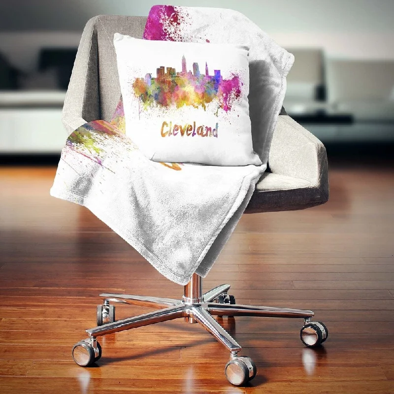 Linen blankets with a rustic and textured lookDesignart 'Cleveland Skyline' Cityscape Throw Blanket