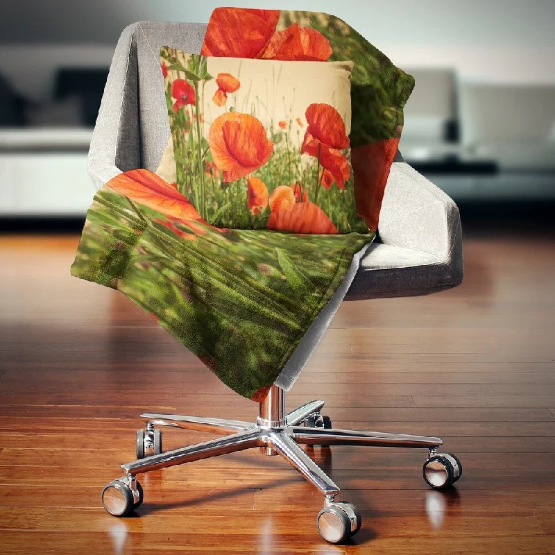 Recycled polyester blankets for an eco - conscious optionDesignart 'Colorful Red Poppy Flower Field' Flower Throw Blanket
