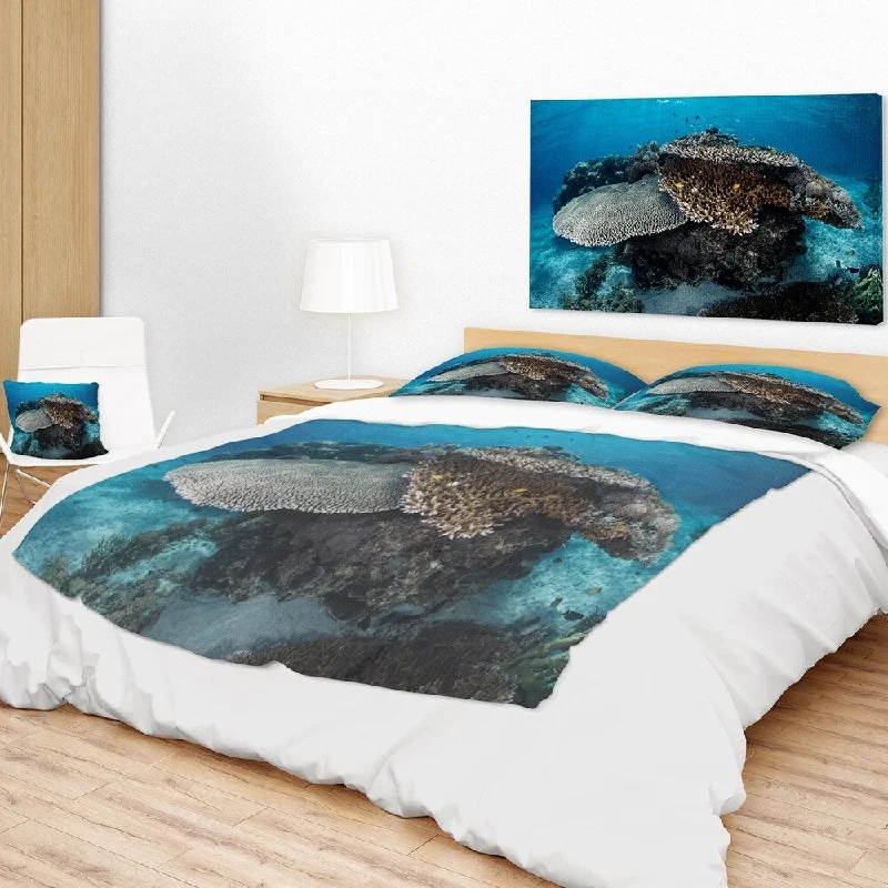 Bamboo fiber blankets with natural antibacterial propertiesDesignart 'Corals and Fish in Komodo National Park' Seashore Throw Blanket Bamboo fiber blankets with natural antibacterial propertiesDesignart 'Corals and Fish in Komodo National Park' Seashore Throw Blanket