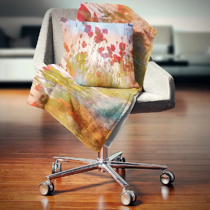 Silk blankets with a smooth and elegant touchDesignart 'Cute Poppy Flowers in Sunlight' Floral Throw Blanket