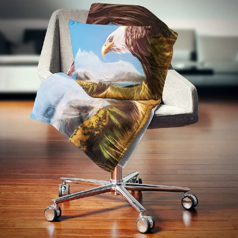 Mohair blankets with a unique sheen and softnessDesignart 'Eagle Flying in Sky' Animal Throw Blanket Mohair blankets with a unique sheen and softnessDesignart 'Eagle Flying in Sky' Animal Throw Blanket