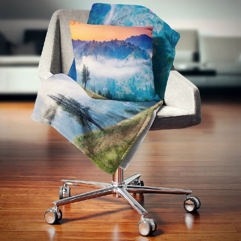 Alpaca wool blankets for a hypoallergenic and warm optionDesignart 'Fantastic Blue Mountains Panorama' Landscape Fleece Throw Blanket Alpaca wool blankets for a hypoallergenic and warm optionDesignart 'Fantastic Blue Mountains Panorama' Landscape Fleece Throw Blanket