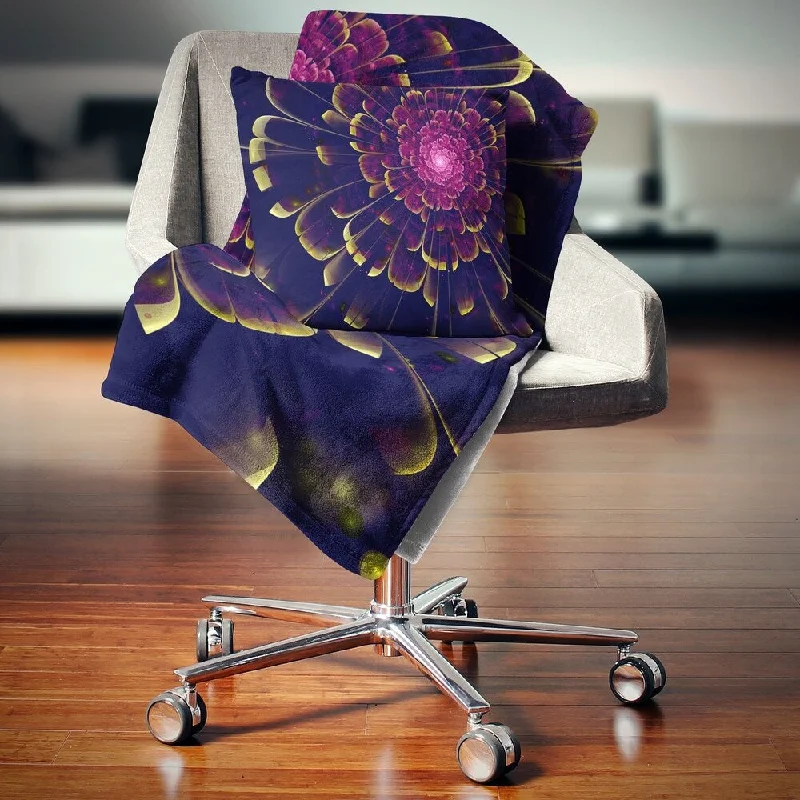 Alpaca wool blankets for a hypoallergenic and warm optionDesignart 'Fractal Flower with Yellow Details' Floral Throw Blanket Alpaca wool blankets for a hypoallergenic and warm optionDesignart 'Fractal Flower with Yellow Details' Floral Throw Blanket