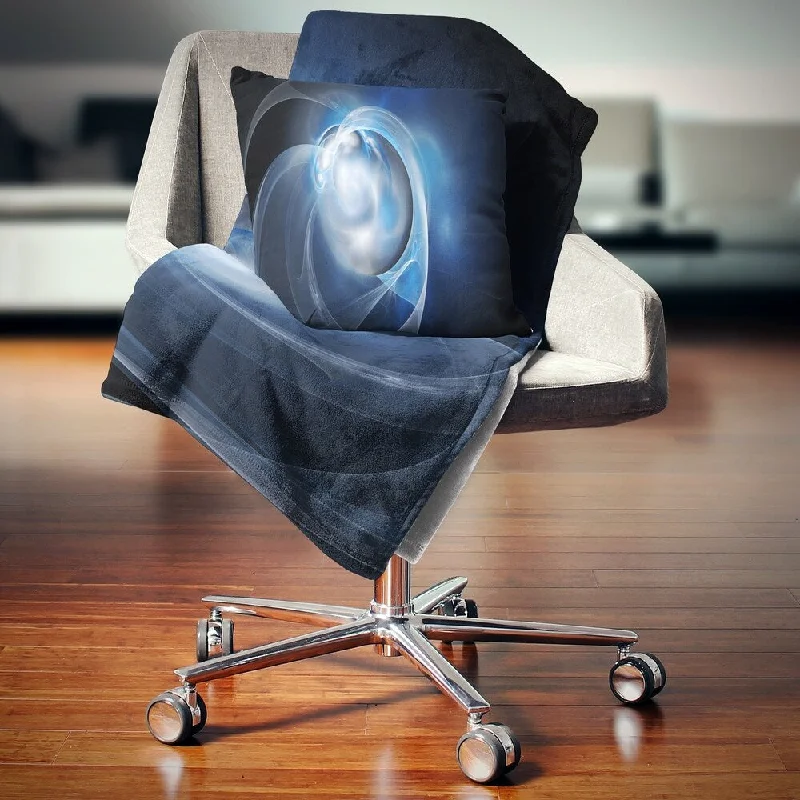Chenille blankets with a thick and fuzzy textureDesignart 'Fractal Lighting in Dark Blue' Abstract Throw Blanket Chenille blankets with a thick and fuzzy textureDesignart 'Fractal Lighting in Dark Blue' Abstract Throw Blanket