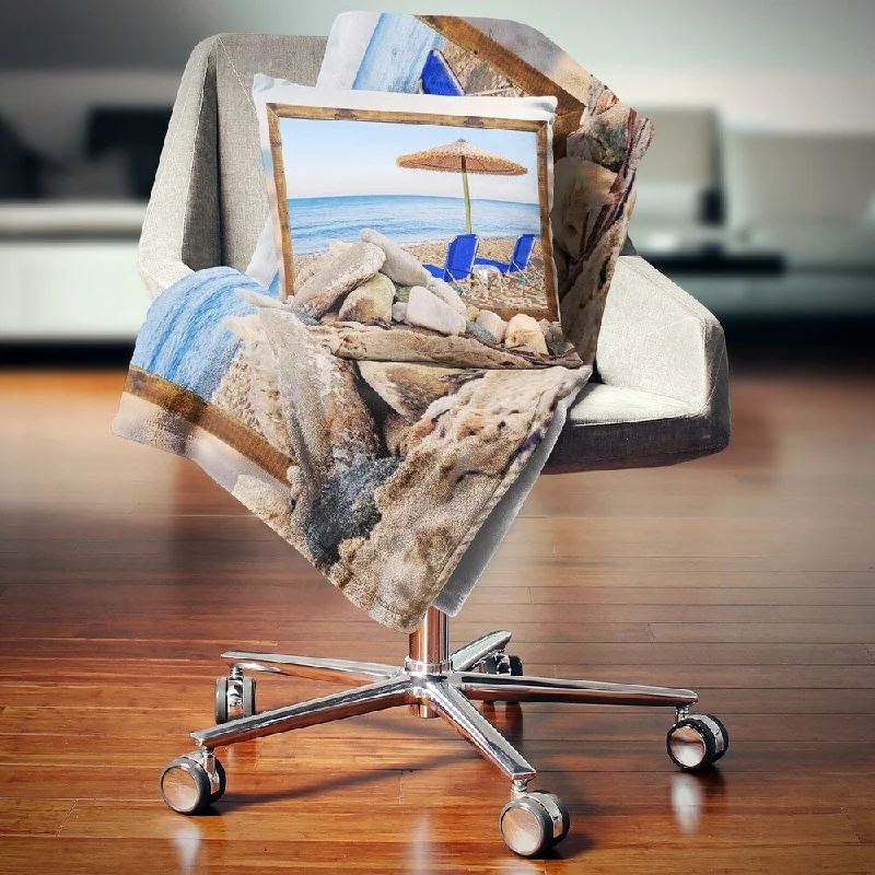 Bamboo fiber blankets with natural antibacterial propertiesDesignart 'Framed Effect Beach with Chairs Umbrella' Seashore Photo Throw Blanket