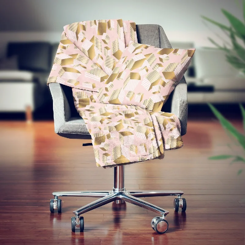 Wool blankets with natural warmth and insulationDesignart' Gold And Rose Cubes II' Modern Throw Blanket - 71x59 Wool blankets with natural warmth and insulationDesignart' Gold And Rose Cubes II' Modern Throw Blanket - 71x59