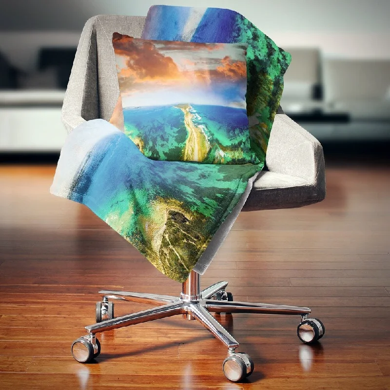 Rayon from bamboo blankets for a silky and breathable feelDesignart 'Green Fort Nepean Road from Helicopter' Landscape Fleece Throw Blanket Rayon from bamboo blankets for a silky and breathable feelDesignart 'Green Fort Nepean Road from Helicopter' Landscape Fleece Throw Blanket