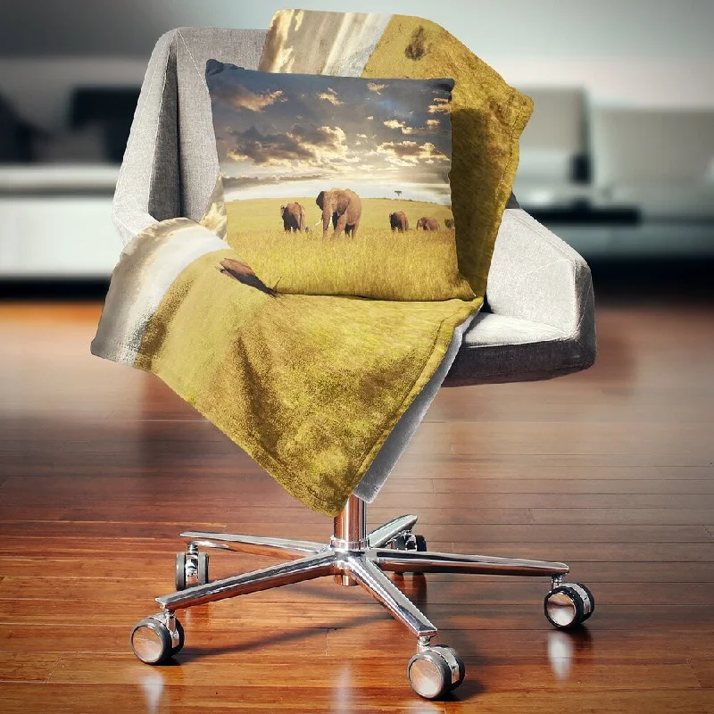 Chenille blankets with a thick and fuzzy textureDesignart 'Group of Elephants in Africa' African Throw Blanket