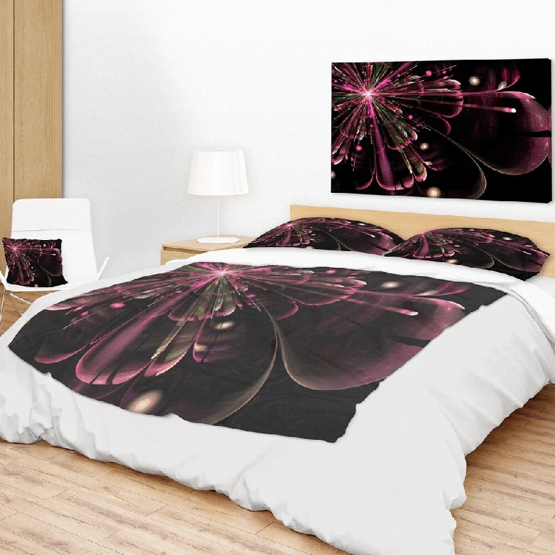 Cotton blankets for breathability and a lightweight feelDesignart 'Light Purple Digital Flower Petals Close up' Floral Throw Blanket