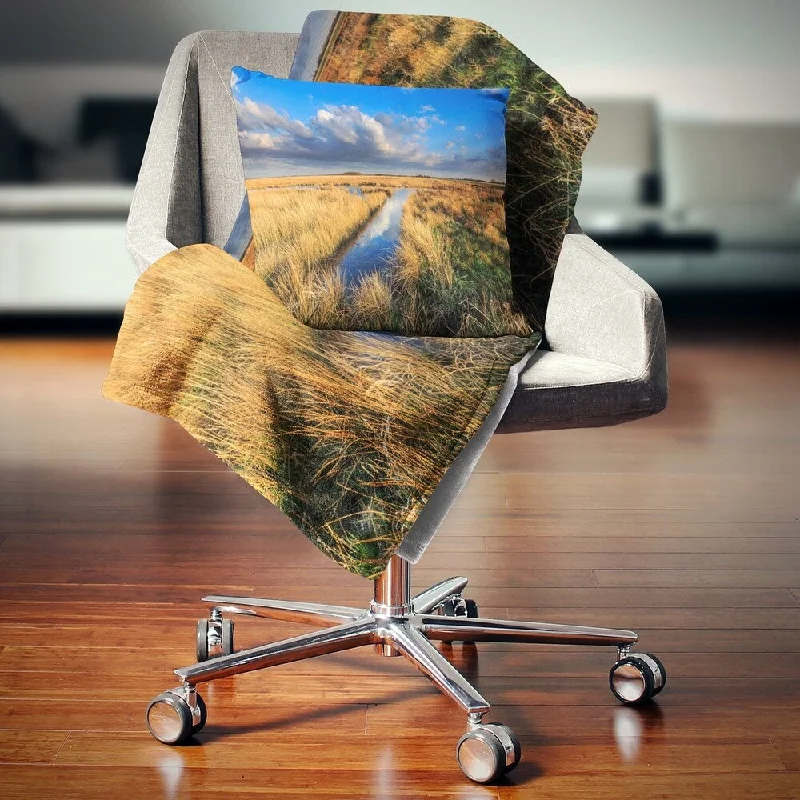Bamboo fiber blankets with natural antibacterial propertiesDesignart 'Meadow Land with Beautiful Skyscrapers' Landscape Fleece Throw Blanket