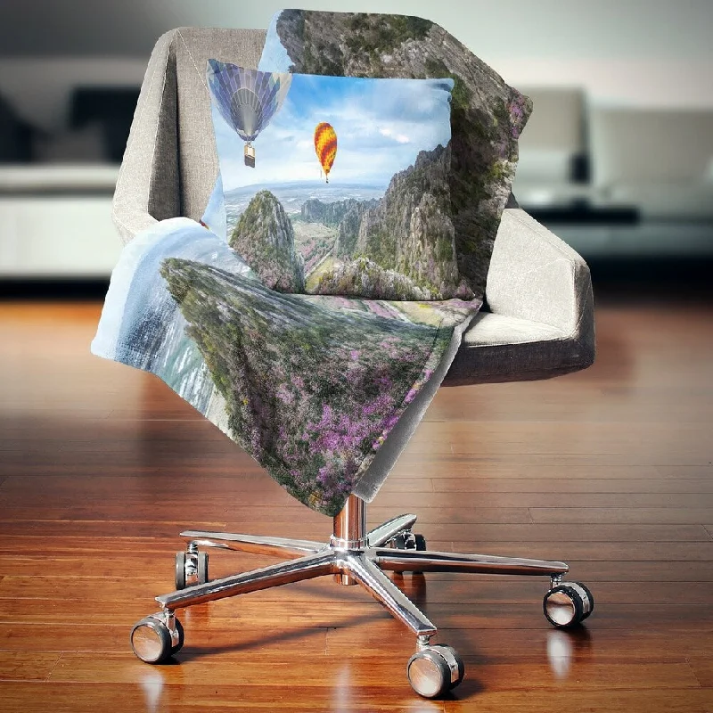 Mohair blankets with a unique sheen and softnessDesignart 'Mountains and Balloon Landscape' Photography Throw Blanket Mohair blankets with a unique sheen and softnessDesignart 'Mountains and Balloon Landscape' Photography Throw Blanket