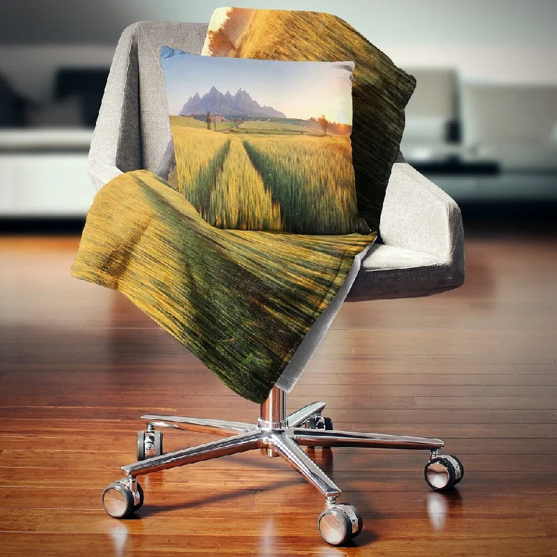 Mohair blankets with a unique sheen and softnessDesignart 'Path in the Wheat Field' Landscape Fleece Throw Blanket Mohair blankets with a unique sheen and softnessDesignart 'Path in the Wheat Field' Landscape Fleece Throw Blanket
