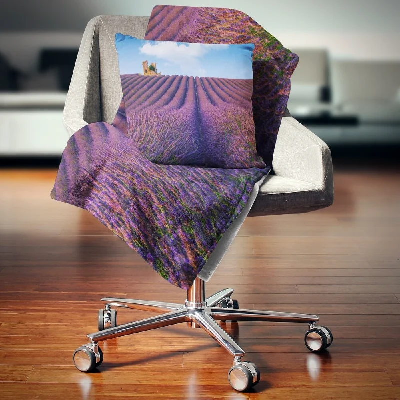 Fleece blankets for a cozy and plush textureDesignart 'Purple Lavender Field' Landscape Photography Throw Blanket