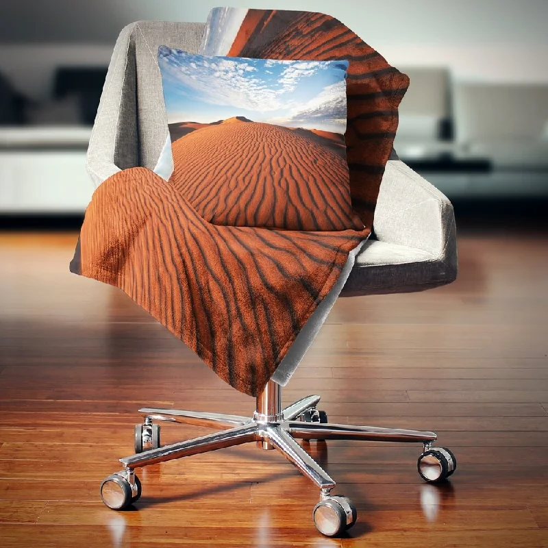 Microfiber blankets that are durable and easy to care forDesignart 'Sahara Dunes under Bright Sky' Landscape Fleece Throw Blanket Microfiber blankets that are durable and easy to care forDesignart 'Sahara Dunes under Bright Sky' Landscape Fleece Throw Blanket