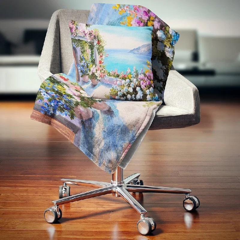 Wool blankets with natural warmth and insulationDesignart 'Sea and Flowers' Landscape Fleece Throw Blanket