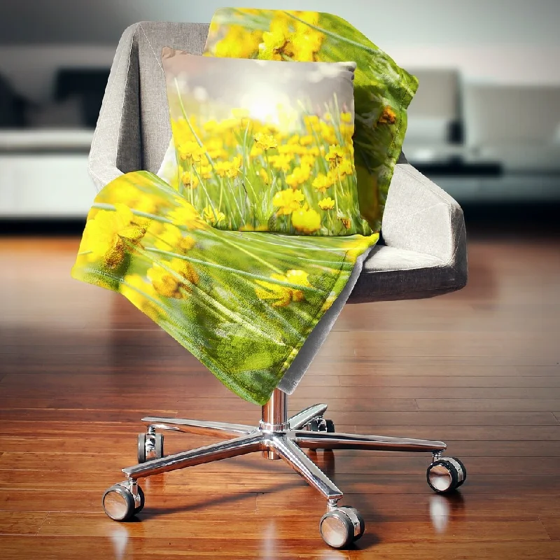 King - size blankets to cover large beds comfortablyDesignart 'Sunny Meadow with Yellow Flowers' Floral Throw Blanket King - size blankets to cover large beds comfortablyDesignart 'Sunny Meadow with Yellow Flowers' Floral Throw Blanket