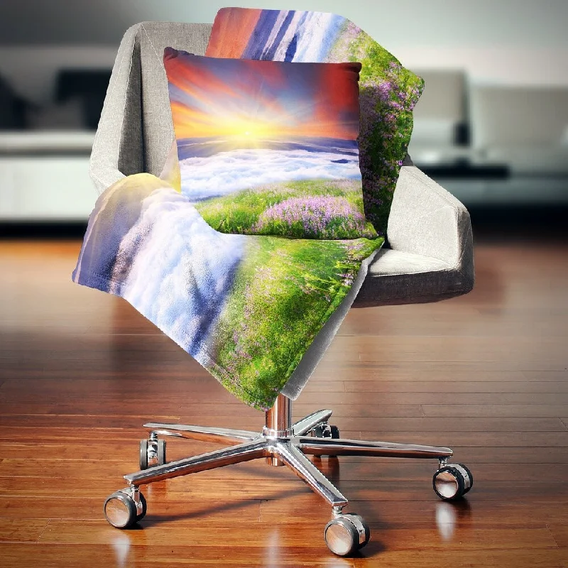 Cotton blankets for breathability and a lightweight feelDesignart 'Sunrise with Blooming Flowers' Landscape Fleece Throw Blanket Cotton blankets for breathability and a lightweight feelDesignart 'Sunrise with Blooming Flowers' Landscape Fleece Throw Blanket