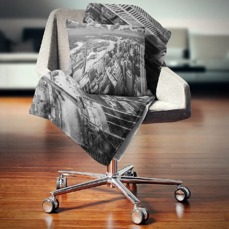 Acrylic blankets for a soft and affordable alternativeDesignart 'Sydney City Skyscrapers Panorama' Cityscape Throw Blanket