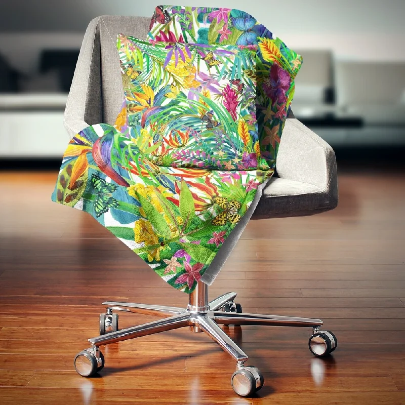 Bamboo fiber blankets with natural antibacterial propertiesDesignart 'Tropical Leaves and Flowers' Floral Throw Blanket