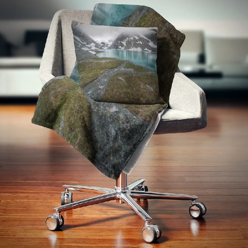 Microfiber blankets that are durable and easy to care forDesignart 'Turquoise Mountain Lake with Clouds' Landscape Fleece Throw Blanket Microfiber blankets that are durable and easy to care forDesignart 'Turquoise Mountain Lake with Clouds' Landscape Fleece Throw Blanket