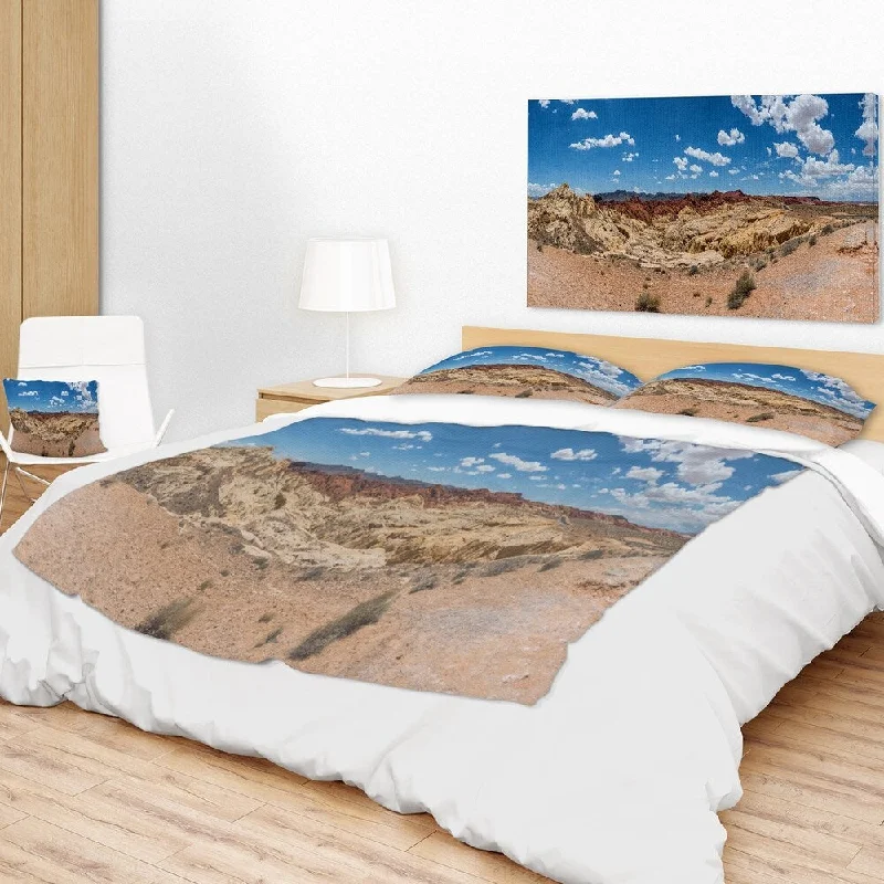 Synthetic fiber blend blankets for a budget - friendly choiceDesignart 'Valley of Fire Landscape Panorama' Landscape Fleece Throw Blanket Synthetic fiber blend blankets for a budget - friendly choiceDesignart 'Valley of Fire Landscape Panorama' Landscape Fleece Throw Blanket