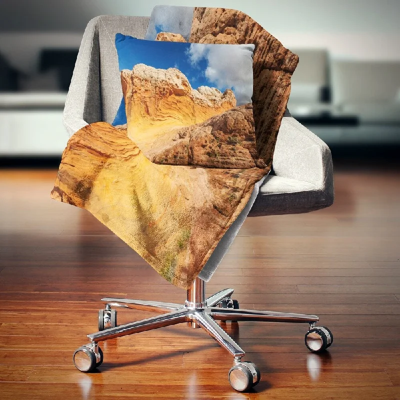 Cashmere blankets for ultimate softness and luxuryDesignart 'Vermillion Cliffs under Blue Sky' Landscape Fleece Throw Blanket