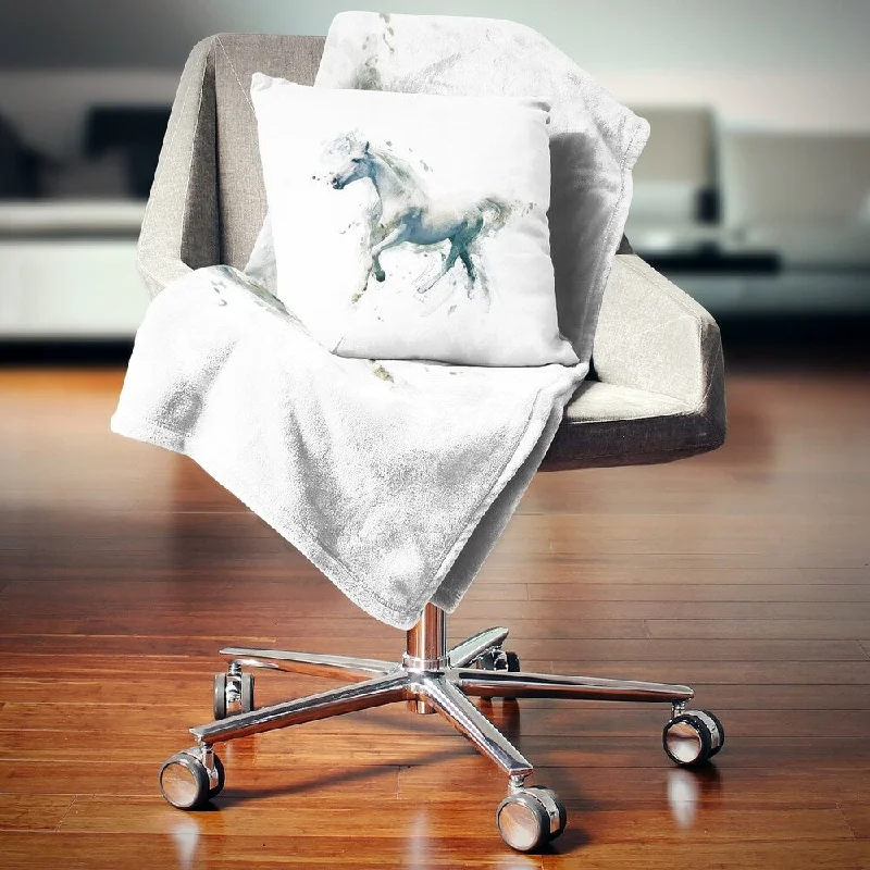 Queen - size blankets for standard - sized bedsDesignart 'White Horse in Motion on White' Animal Throw Blanket Queen - size blankets for standard - sized bedsDesignart 'White Horse in Motion on White' Animal Throw Blanket