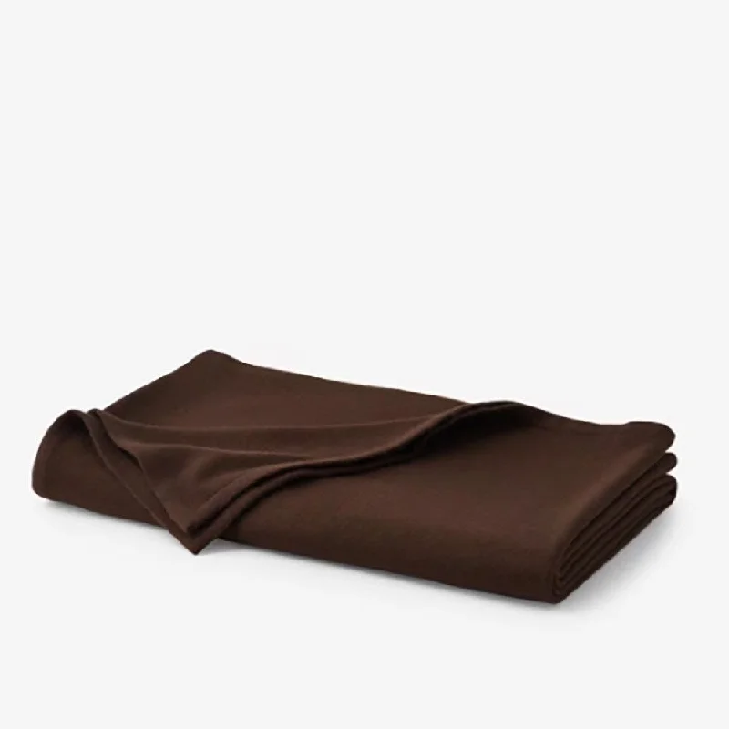 Silk blankets with a smooth and elegant touchFull/Queen Luxury Lambs Wool Blanket Chocolate Silk blankets with a smooth and elegant touchFull/Queen Luxury Lambs Wool Blanket Chocolate