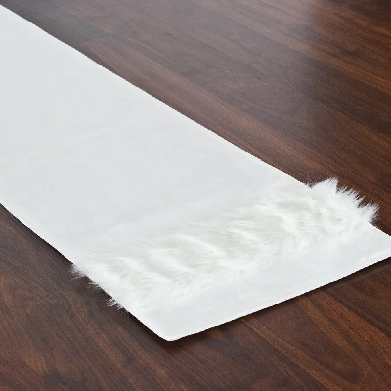 Cashmere blankets for ultimate softness and luxuryMagnum White Fur-trimmed Throw
