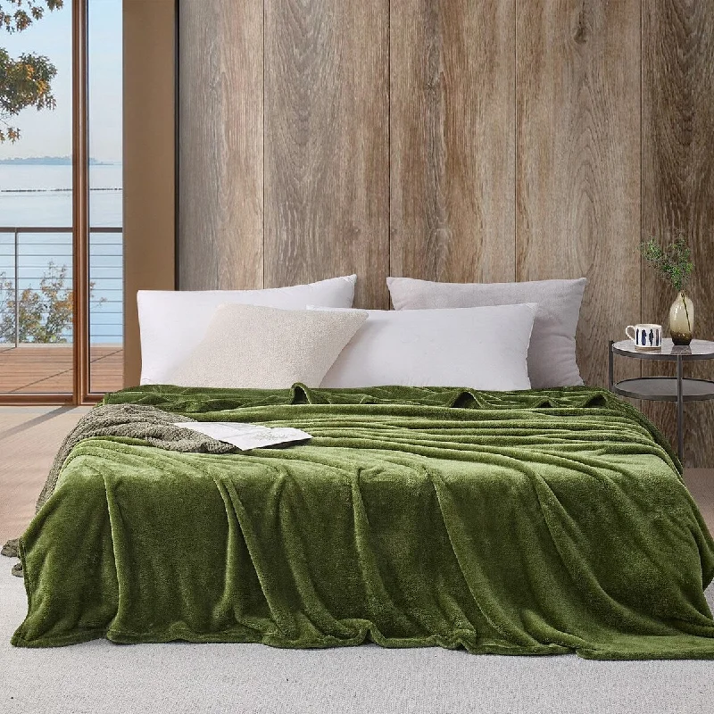 Acrylic blankets for a soft and affordable alternativeMe Sooo Comfy - Coma Inducer® Bed Blanket - Pesto