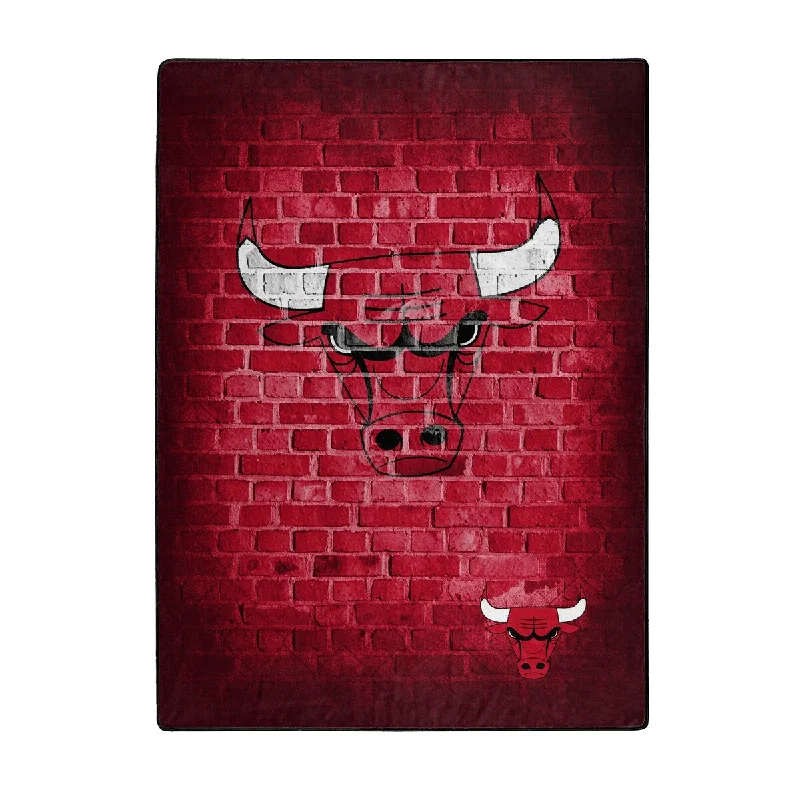 Cotton blankets for breathability and a lightweight feelNBA 440 Bulls Street Silk Touch Throw Cotton blankets for breathability and a lightweight feelNBA 440 Bulls Street Silk Touch Throw
