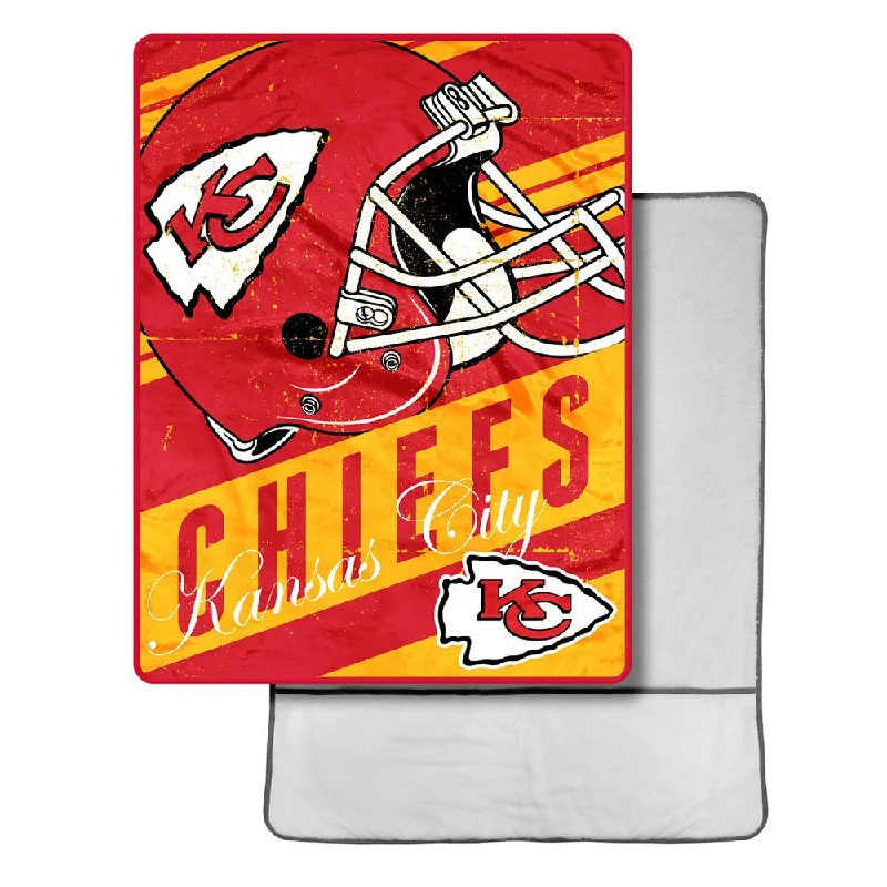 Recycled polyester blankets for an eco - conscious optionNFL 113 Chiefs Foot Pocket Throw Recycled polyester blankets for an eco - conscious optionNFL 113 Chiefs Foot Pocket Throw