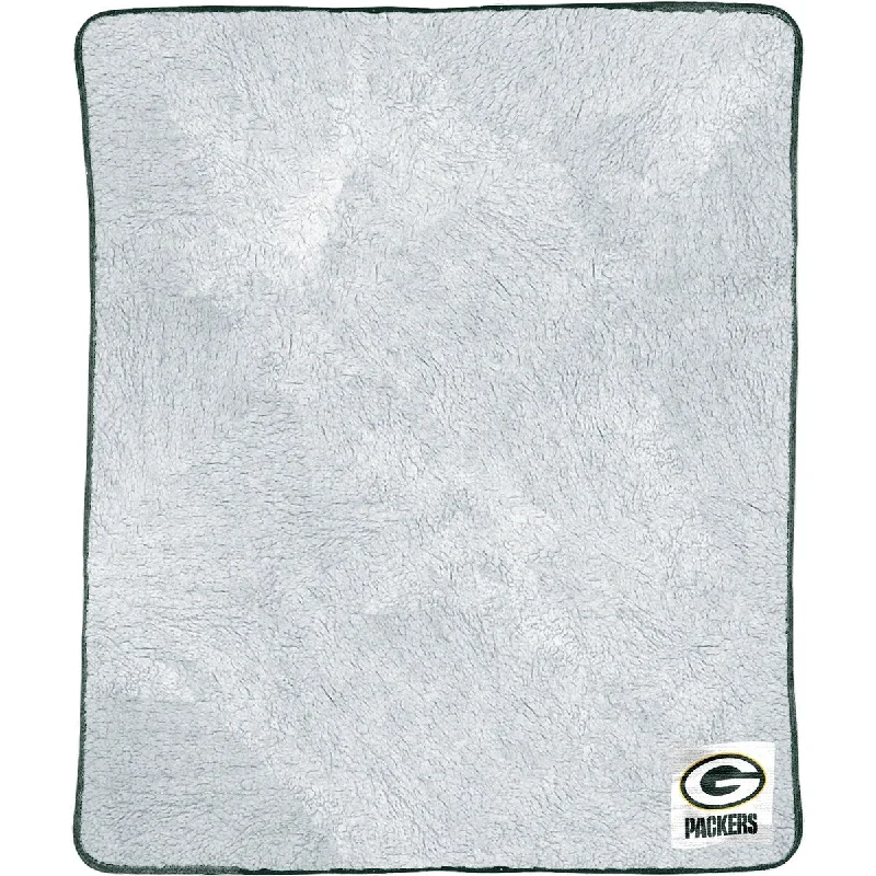 Fleece blankets for a cozy and plush textureNFL 114 Packers Patch Two Tone Sherpa
