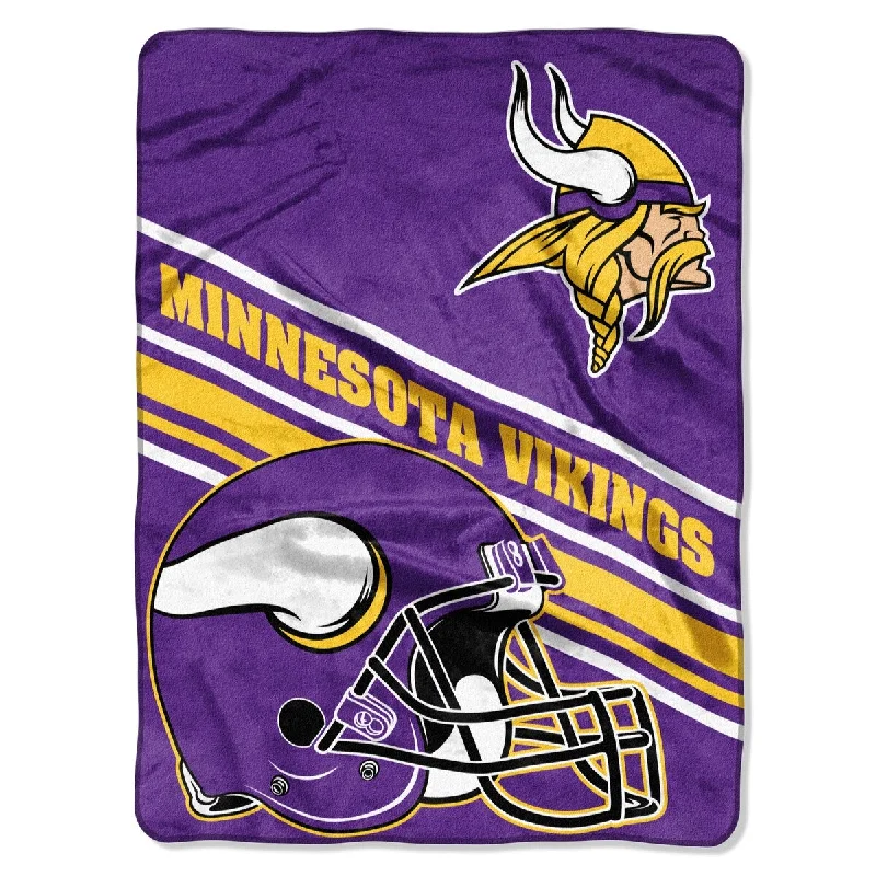 Acrylic blankets for a soft and affordable alternativeNFL 440 Vikings Slant Silk Touch Throw
