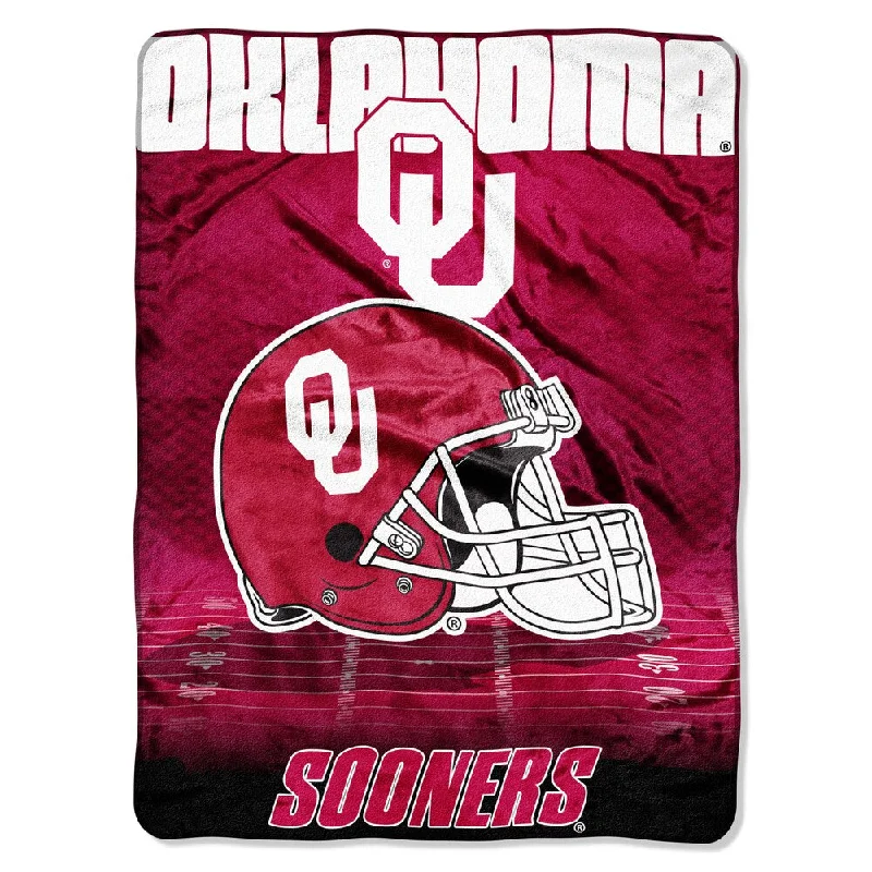 Chenille blankets with a thick and fuzzy textureOklahoma Overtime Micro Fleece Throw Blanket Chenille blankets with a thick and fuzzy textureOklahoma Overtime Micro Fleece Throw Blanket