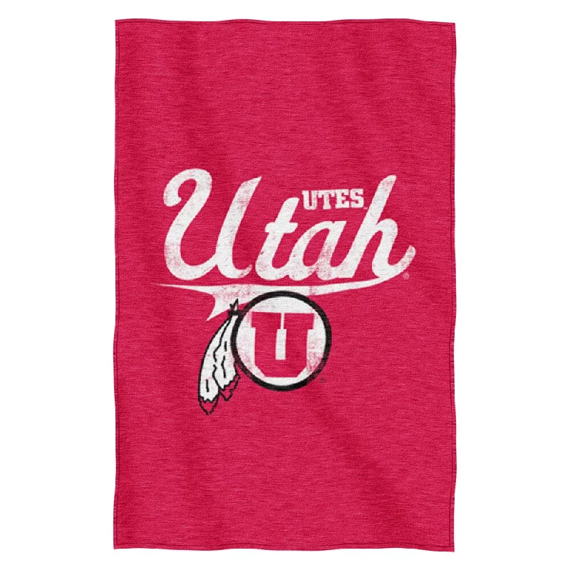 Cotton blankets for breathability and a lightweight feelUtah Sweatshirt Throw Blanket